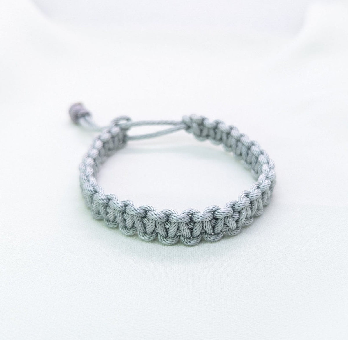 Adjustable Survival Paracord Bracelet: Handmade Unisex Sand Bracelet